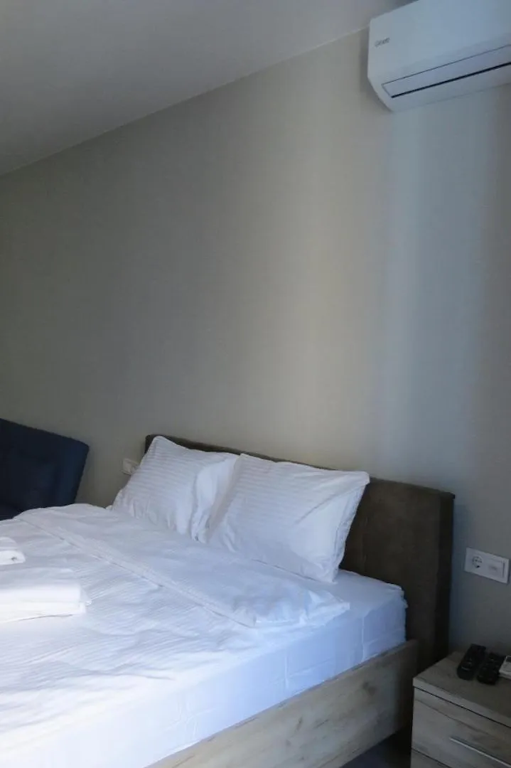 Komuna Tower Batumi 0*,
