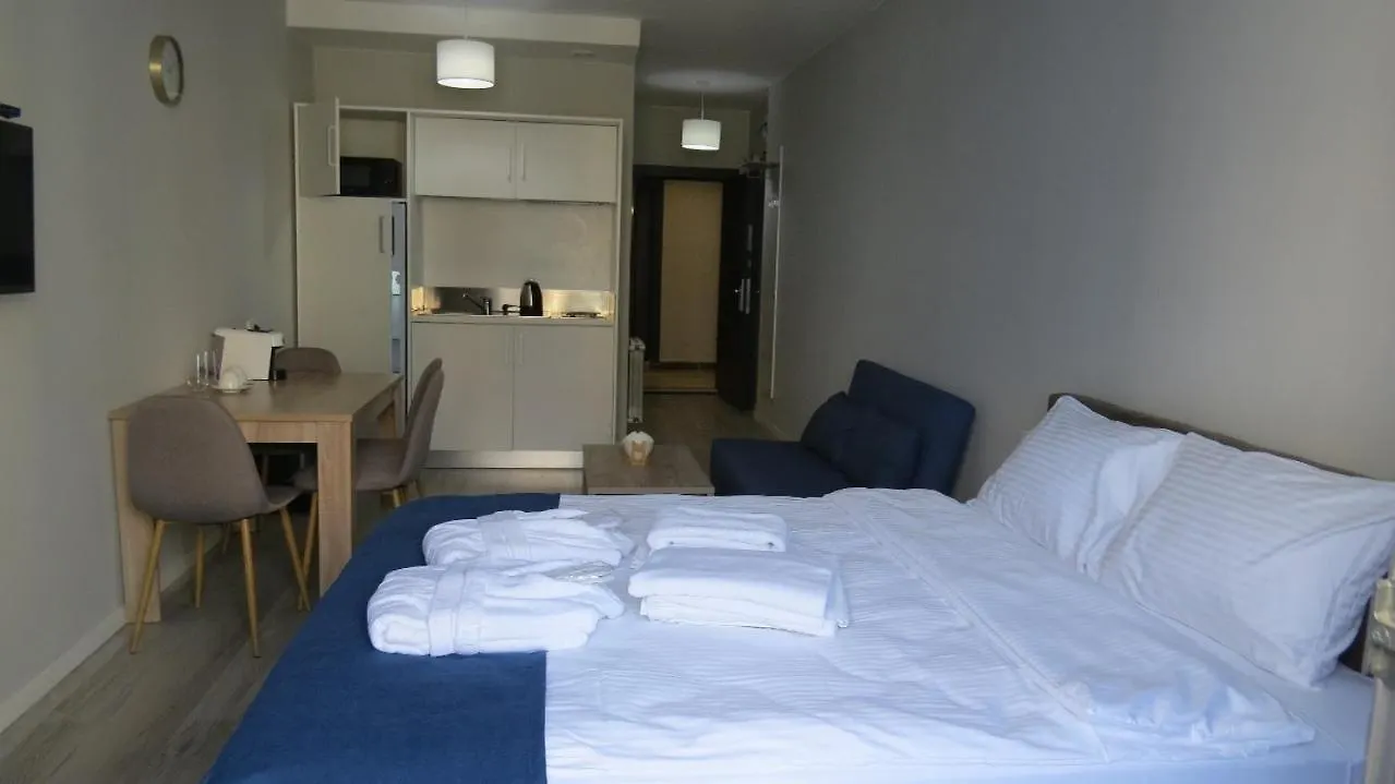 Komuna Tower Batumi 0*,